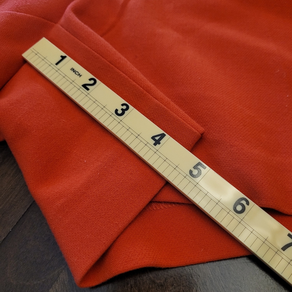Trina Turk Women's Red High-Waist Tailored Shorts. Size 2 - Picture 6 of 11
